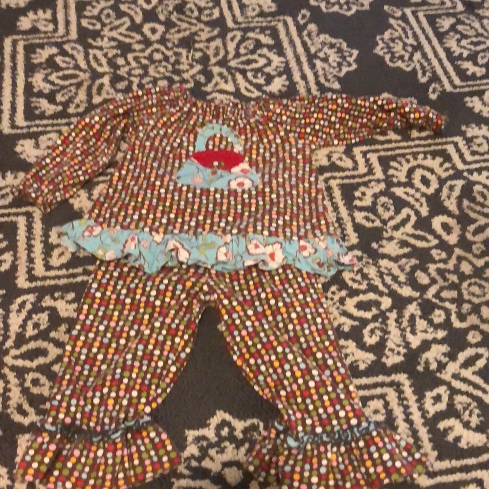 Girls polka dot outfit